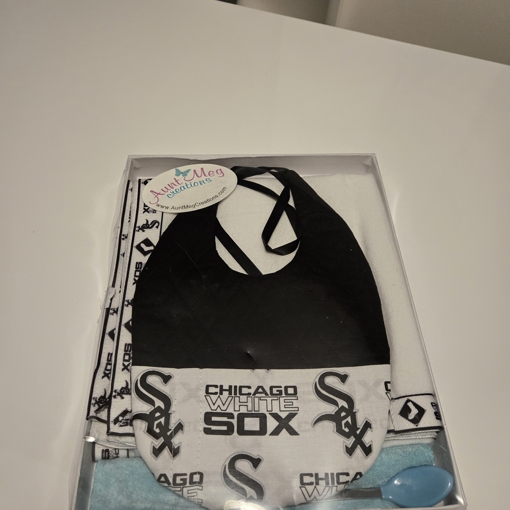 Chicago White Sox Bib Set - Black and White